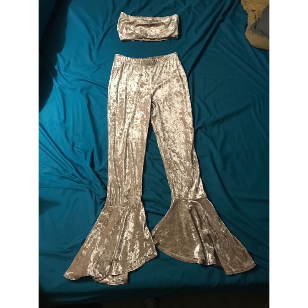 Fashion nova size medium gold velvet set